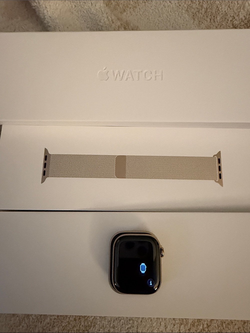 Apple Watch Series 11 42mm Gold titanium with gold milanese loop